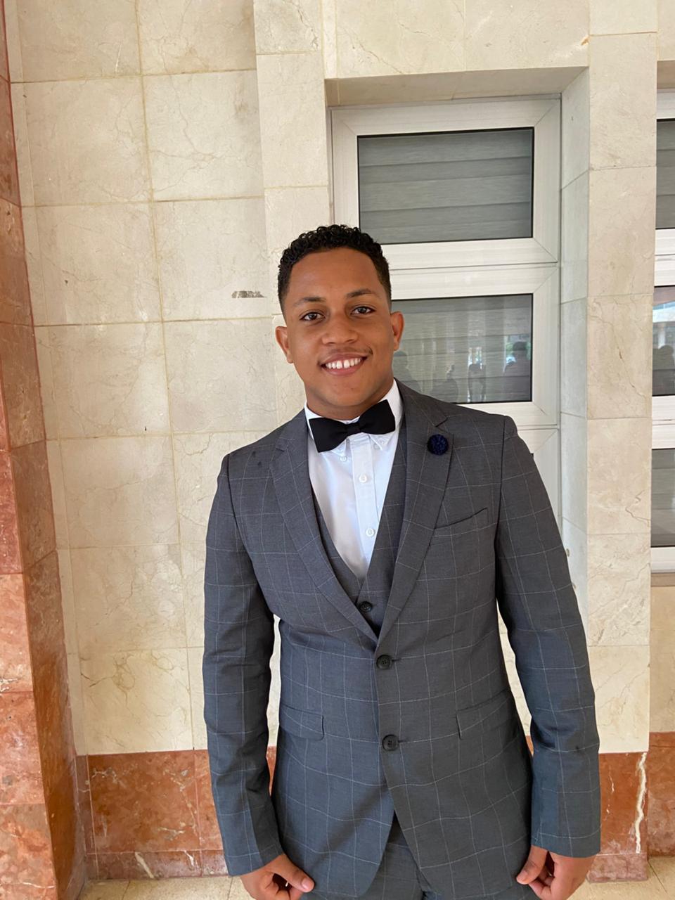 Ronald Saul, Hernandez Aguasanta